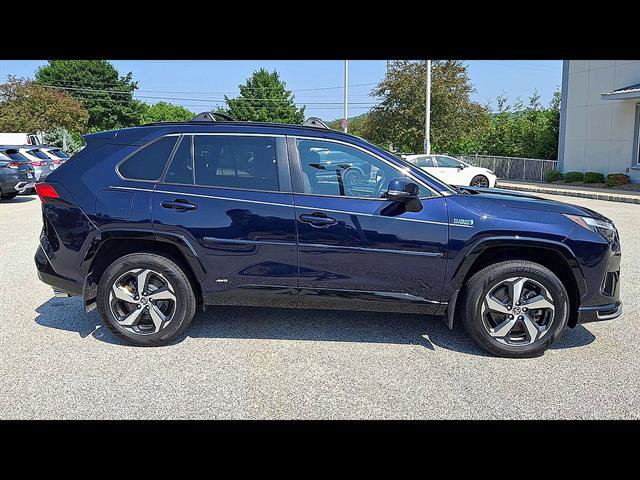 Used 2022 Toyota RAV4 SE w/ Weather & Moonroof Package AWD/4WD image 9