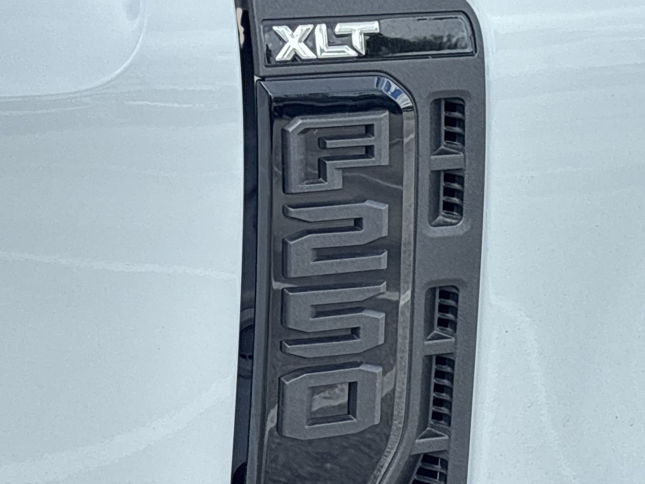 Certified 2023 Ford F250 XLT w/ XLT Premium Package image 14