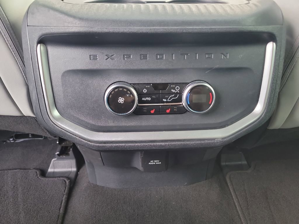Certified 2025 Ford Expedition Platinum image 16