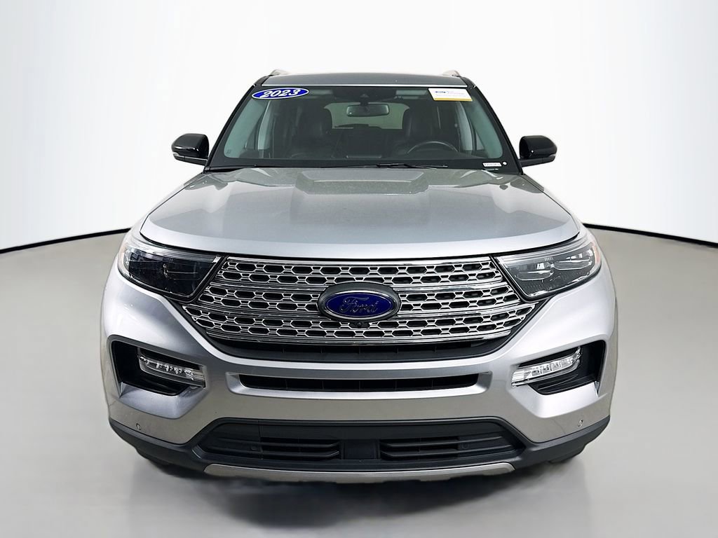 Certified 2023 Ford Explorer Limited w/ Equipment Group 301A AWD/4WD image 8