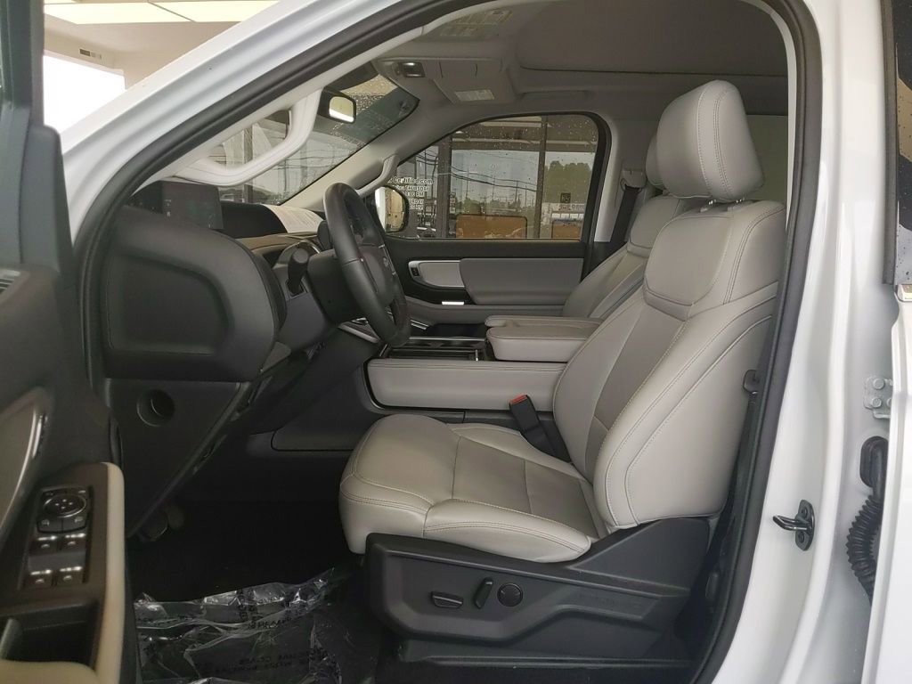 Certified 2025 Ford Expedition Active RWD image 13