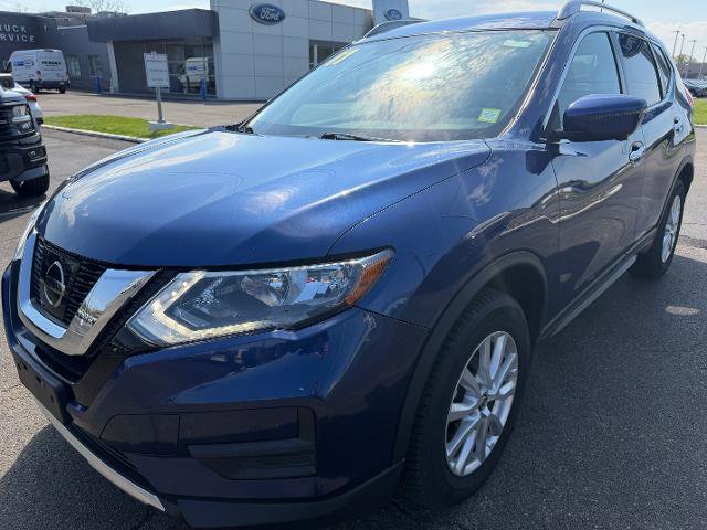 Used 2017 Nissan Rogue SV w/ SV Premium Package AWD/4WD image 4