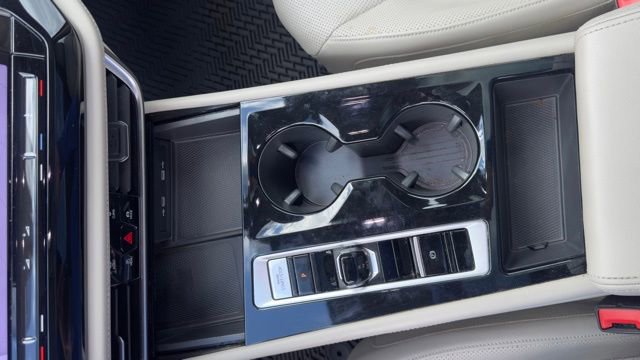 Used 2024 Volkswagen Atlas SE w/ Panoramic Sunroof Package image 17