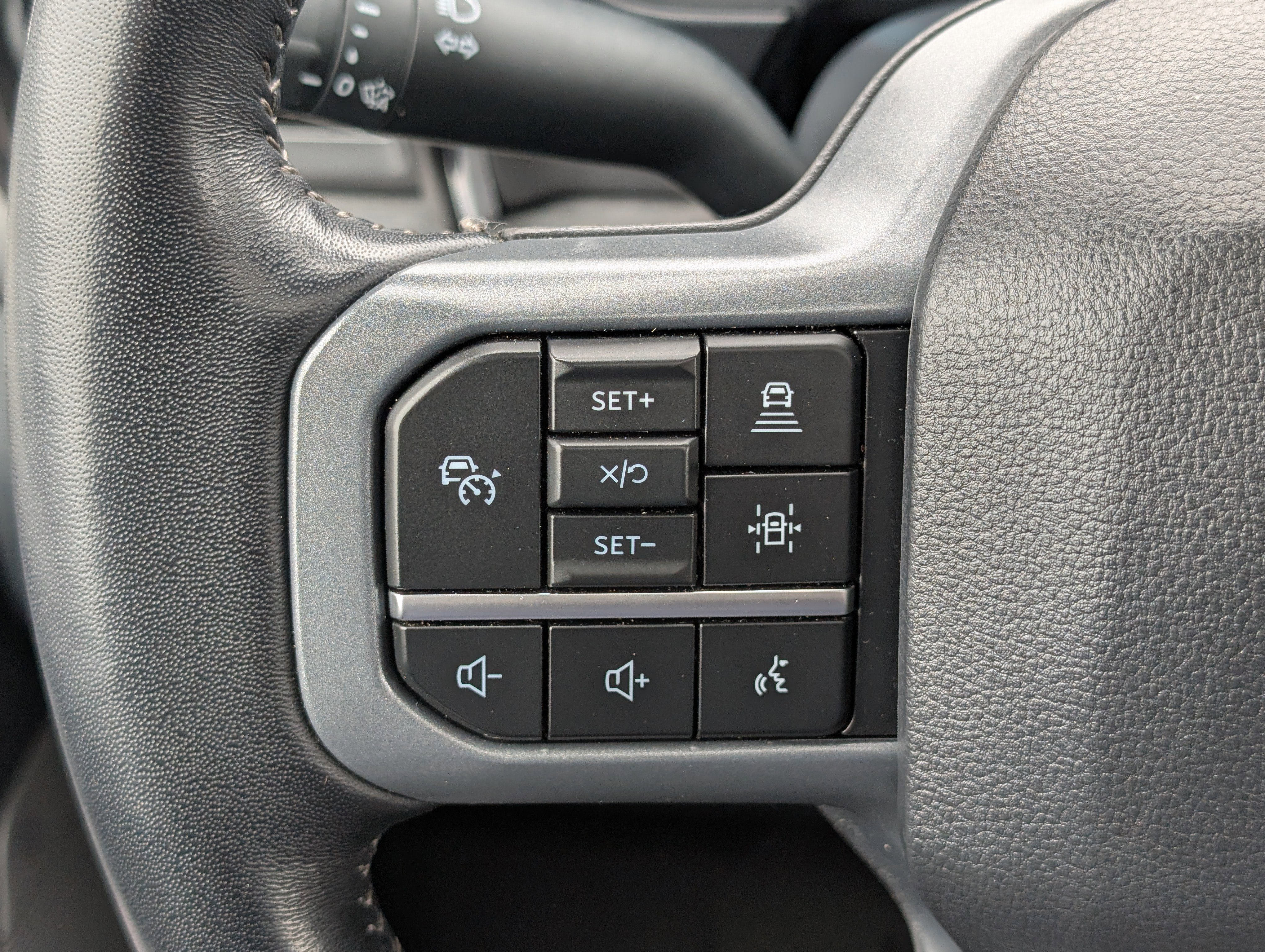 Certified 2024 Ford F250 Lariat w/ Lariat Ultimate Package image 24