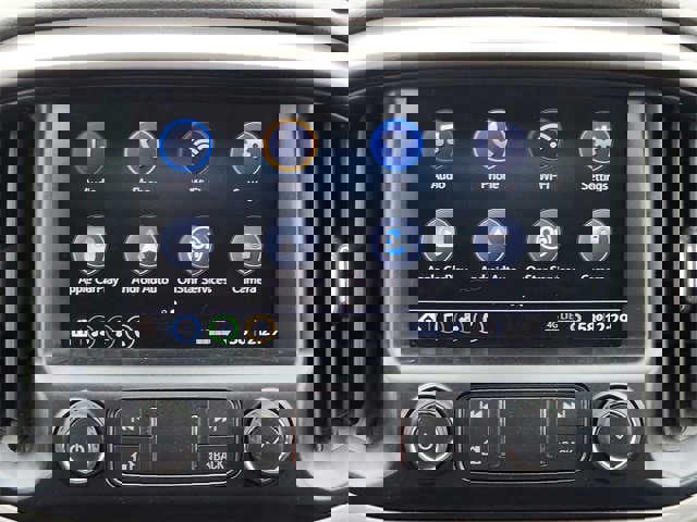 Used 2022 GMC Canyon AT4 w/ Trailering Package image 16