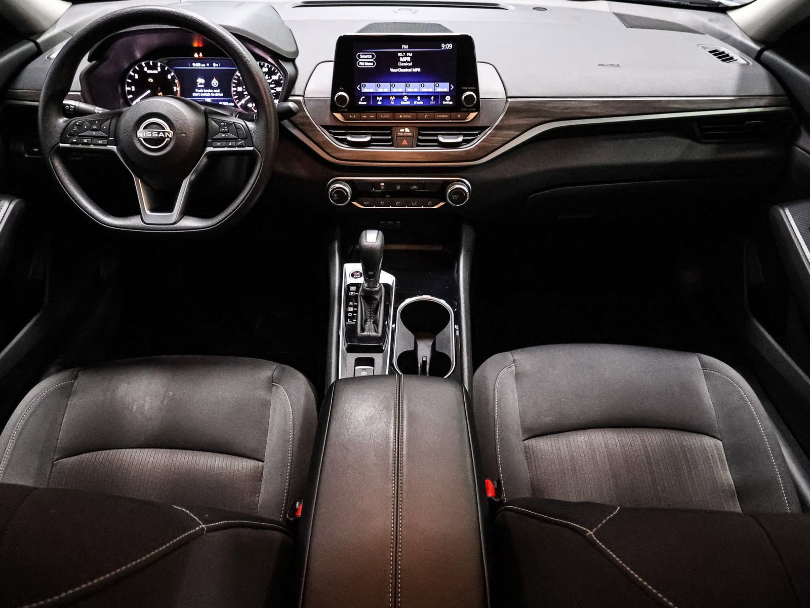 Used 2024 Nissan Altima 2.5 SV image 23