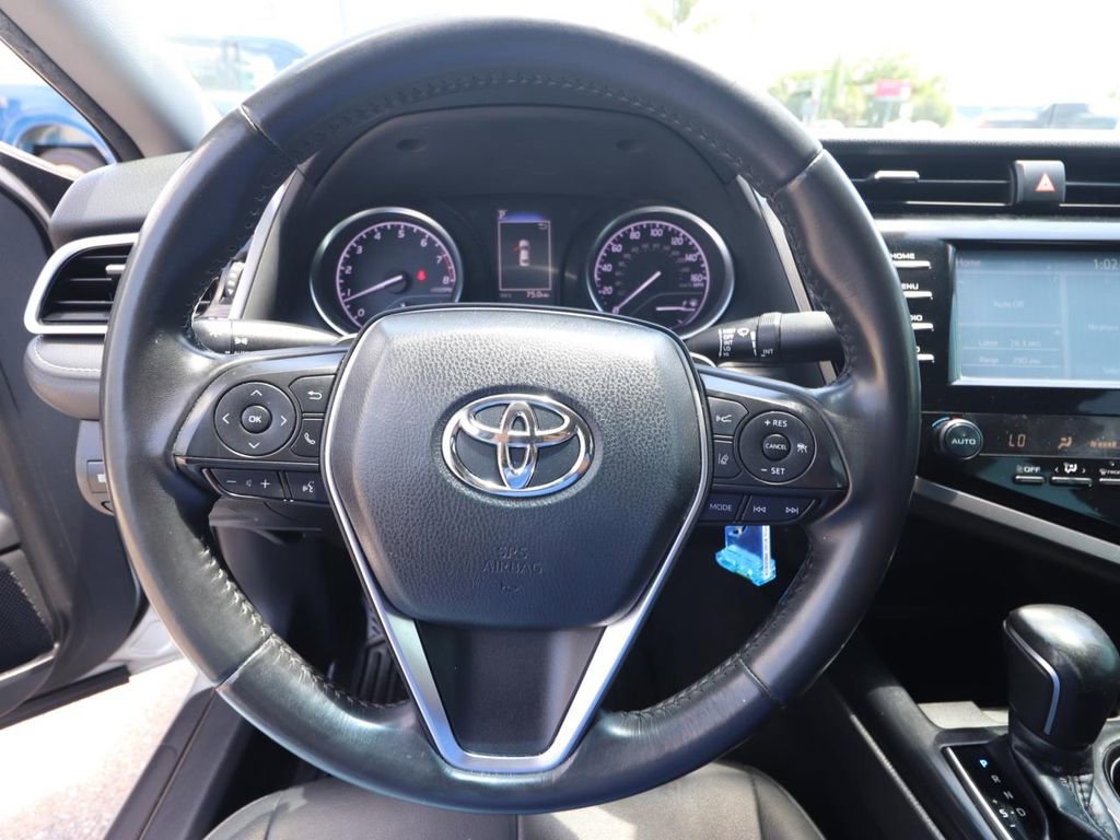 Used 2018 Toyota Camry SE FWD image 17