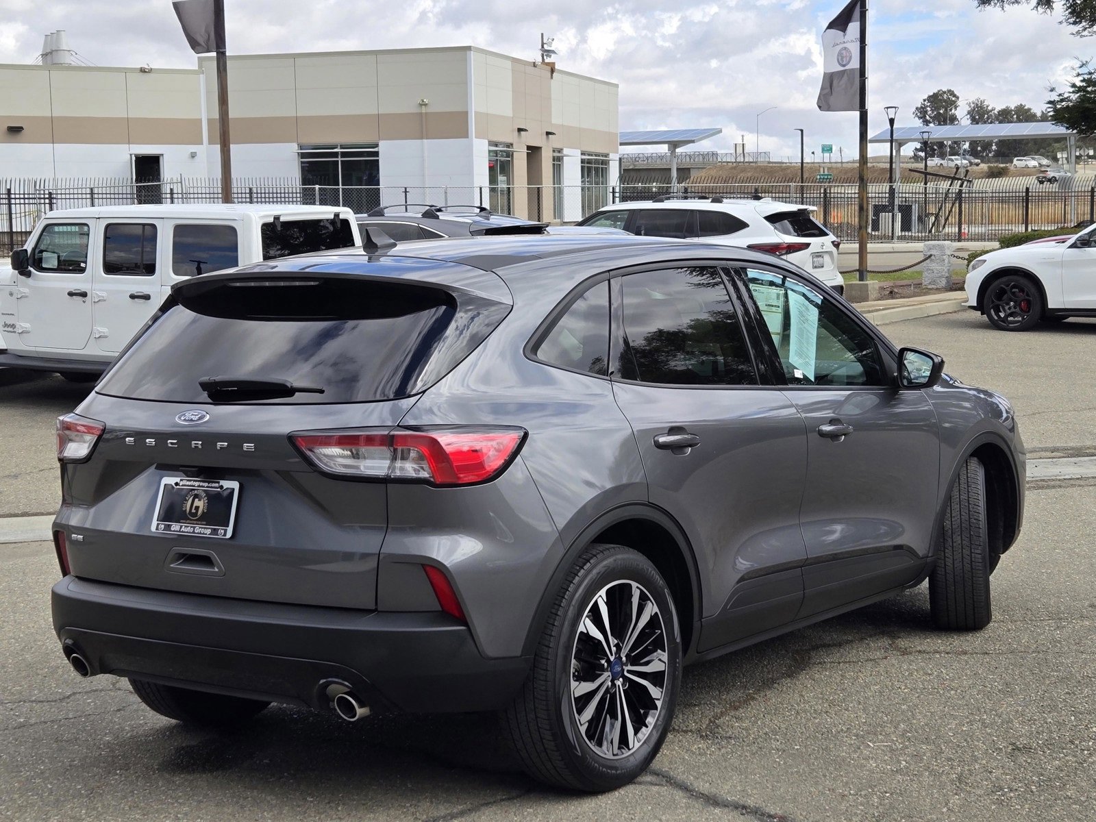 Certified 2022 Ford Escape SE w/ SE Sport Appearance Package image 5