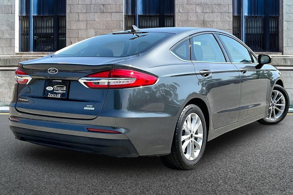 Certified 2020 Ford Fusion SE FWD image 11