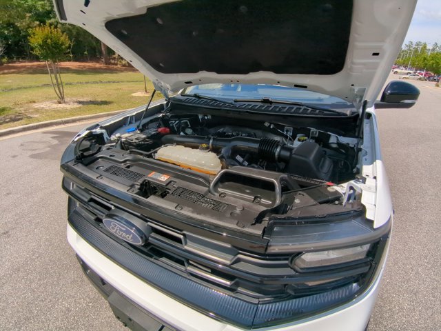 Certified 2025 Ford Expedition Active AWD/4WD image 38