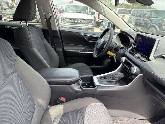 Used 2024 Toyota RAV4 LE AWD/4WD image 19