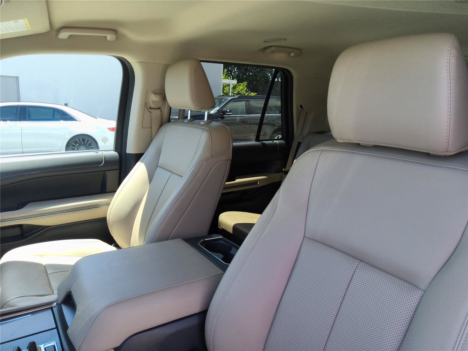 Certified 2023 Ford Expedition XLT RWD image 14