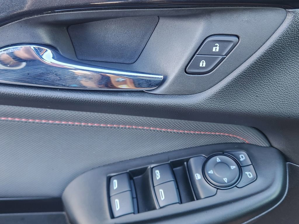 Used 2024 Chevrolet TrailBlazer RS w/ Driver Confidence Package image 9