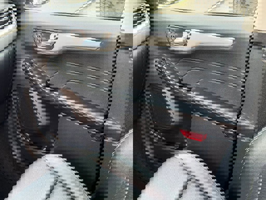 Certified 2022 Ford Escape SEL image 28