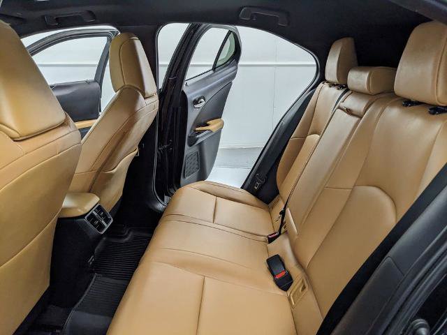 Used 2024 Lexus UX 250h AWD w/ Premium Package image 15