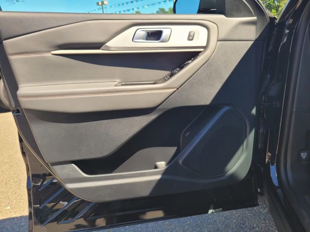 Certified 2026 Ford Explorer Active image 16