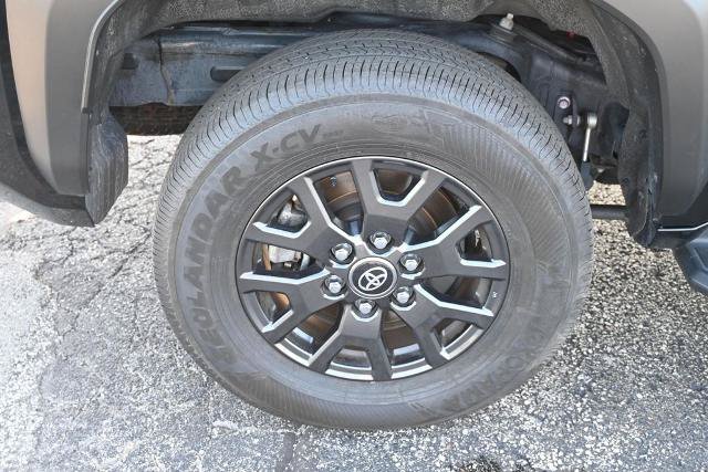 Used 2025 Toyota 4Runner SR5 AWD/4WD image 15