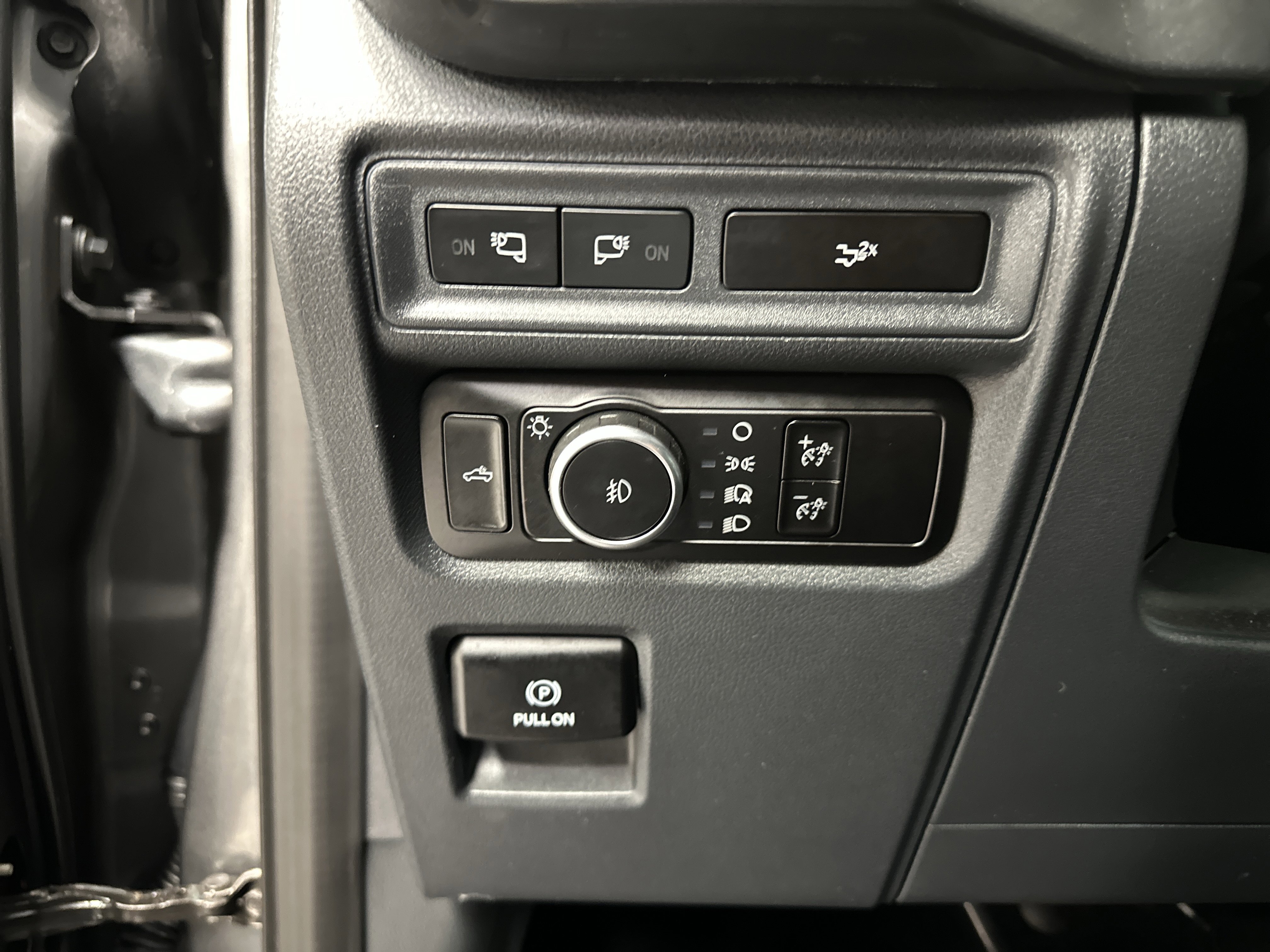 Certified 2023 Ford F150 XLT w/ Equipment Group 302A High image 24