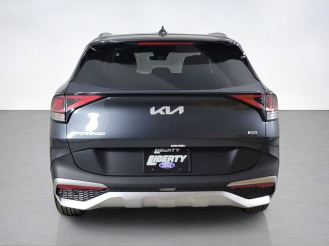 Used 2024 Kia Sportage EX image 4
