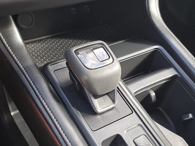 Used 2023 Nissan Pathfinder S image 32