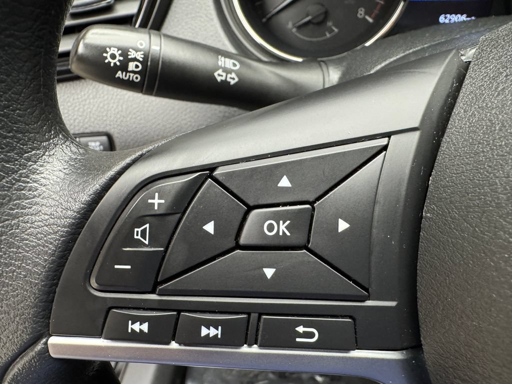Used 2021 Nissan Rogue Sport S FWD image 14