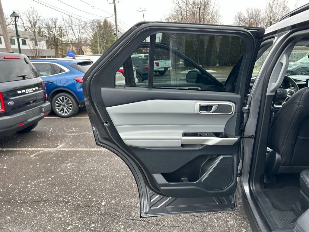 Certified 2023 Ford Explorer XLT w/ Equipment Group 202A image 18