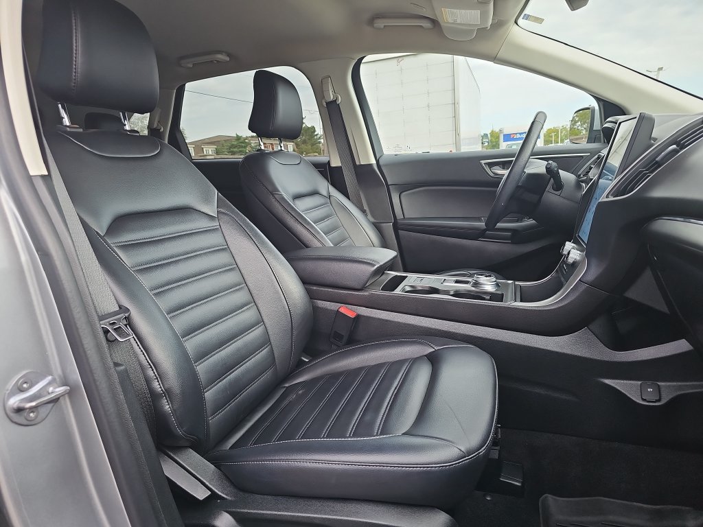 Certified 2022 Ford Edge SEL w/ Cargo Accessory Package AWD/4WD image 10
