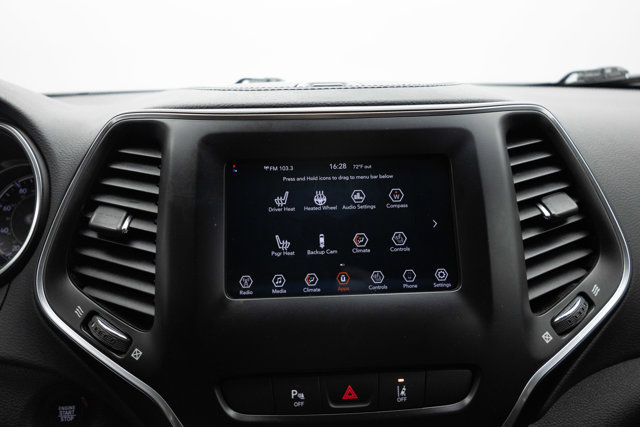Used 2021 Jeep Cherokee Latitude Plus FWD image 3