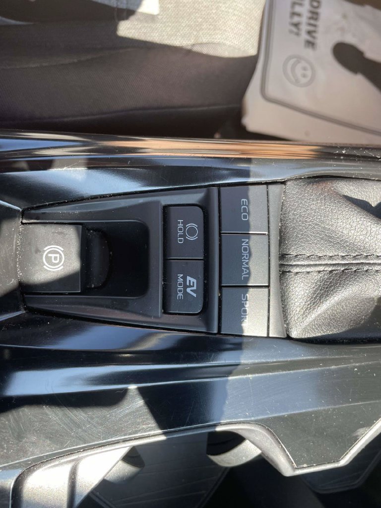Used 2025 Toyota Camry LE FWD image 23