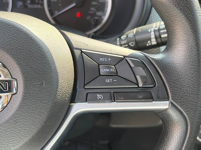 Used 2020 Nissan Kicks S FWD image 15