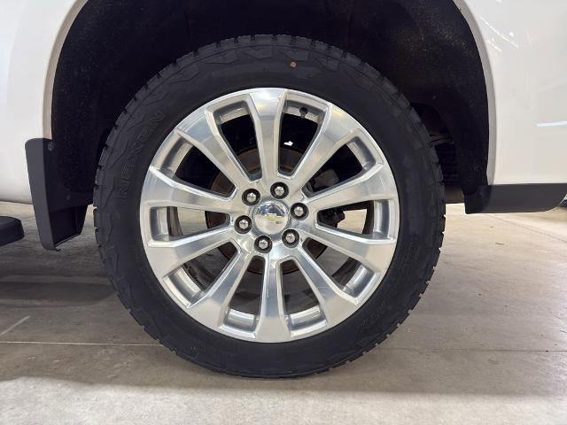 Used 2019 Chevrolet Silverado 1500 High Country w/ Technology Package image 12