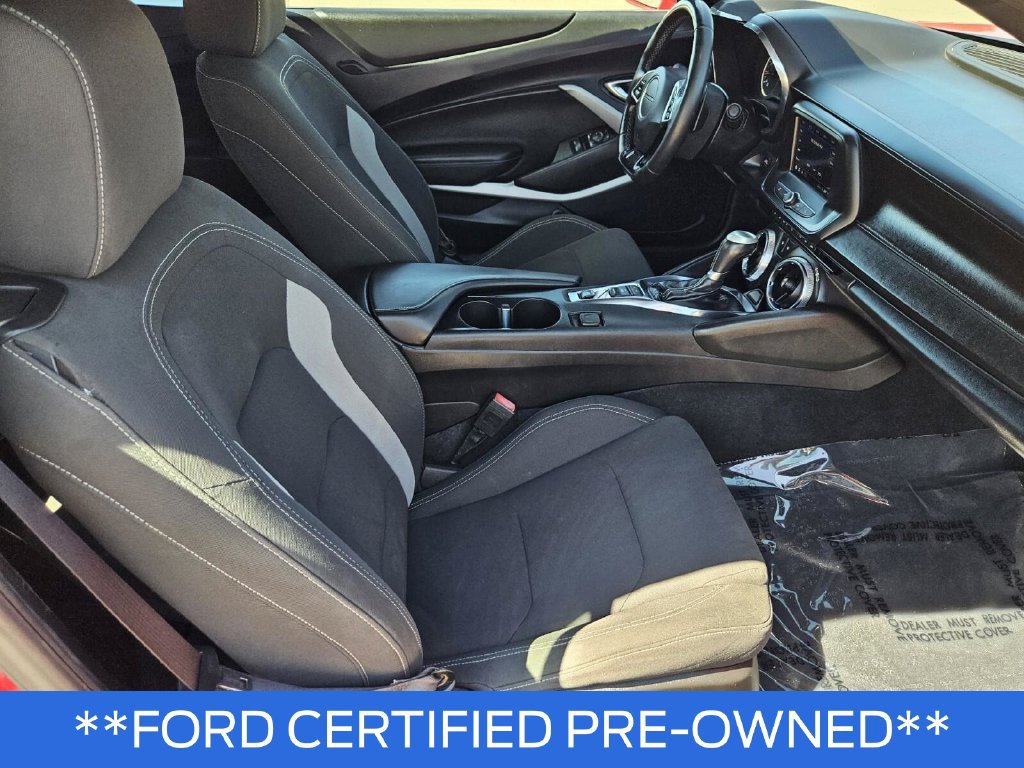 Used 2020 Chevrolet Camaro LT RWD image 10