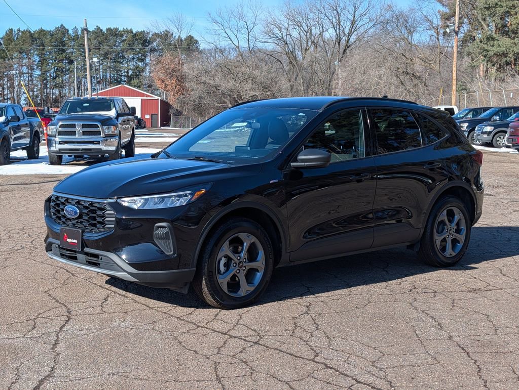 Certified 2025 Ford Escape ST-Line image 6