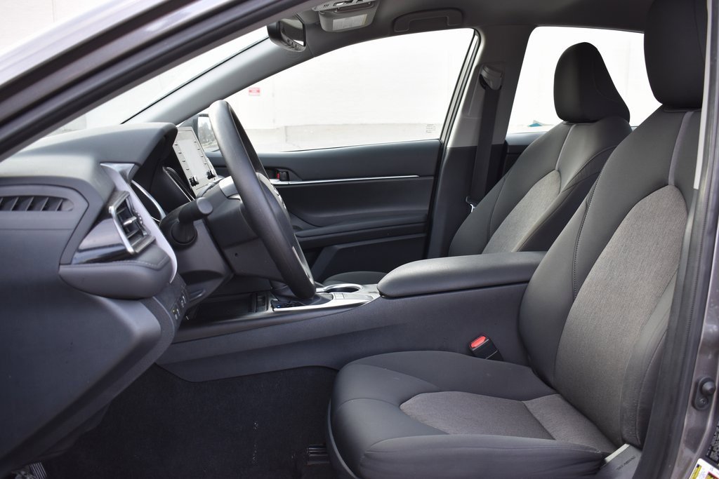 Used 2024 Toyota Camry LE w/ Convenience Package image 7