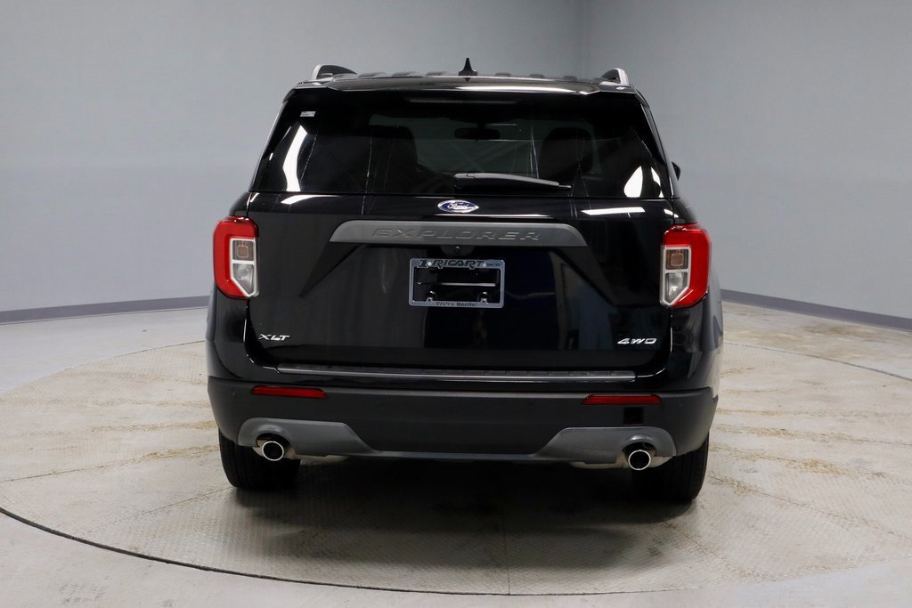Certified 2023 Ford Explorer XLT w/ Equipment Group 202A image 4