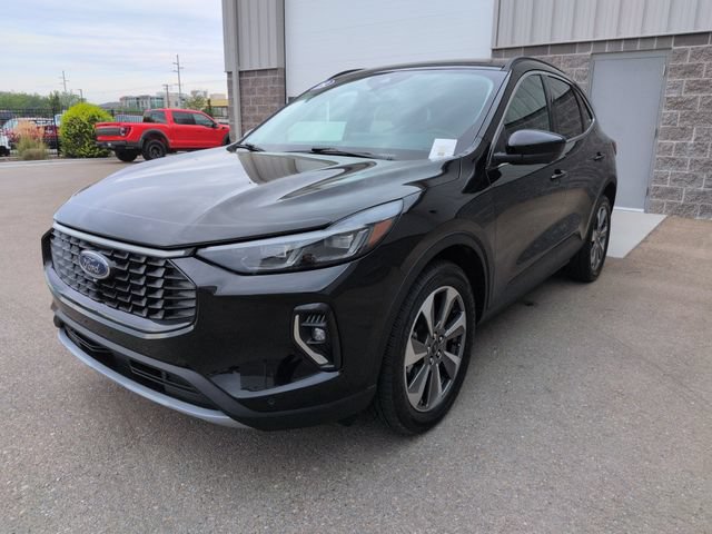 Certified 2023 Ford Escape Platinum AWD/4WD image 7