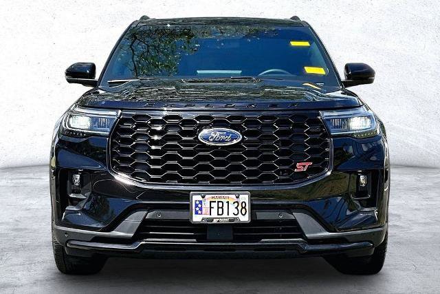 Certified 2025 Ford Explorer ST AWD/4WD image 3