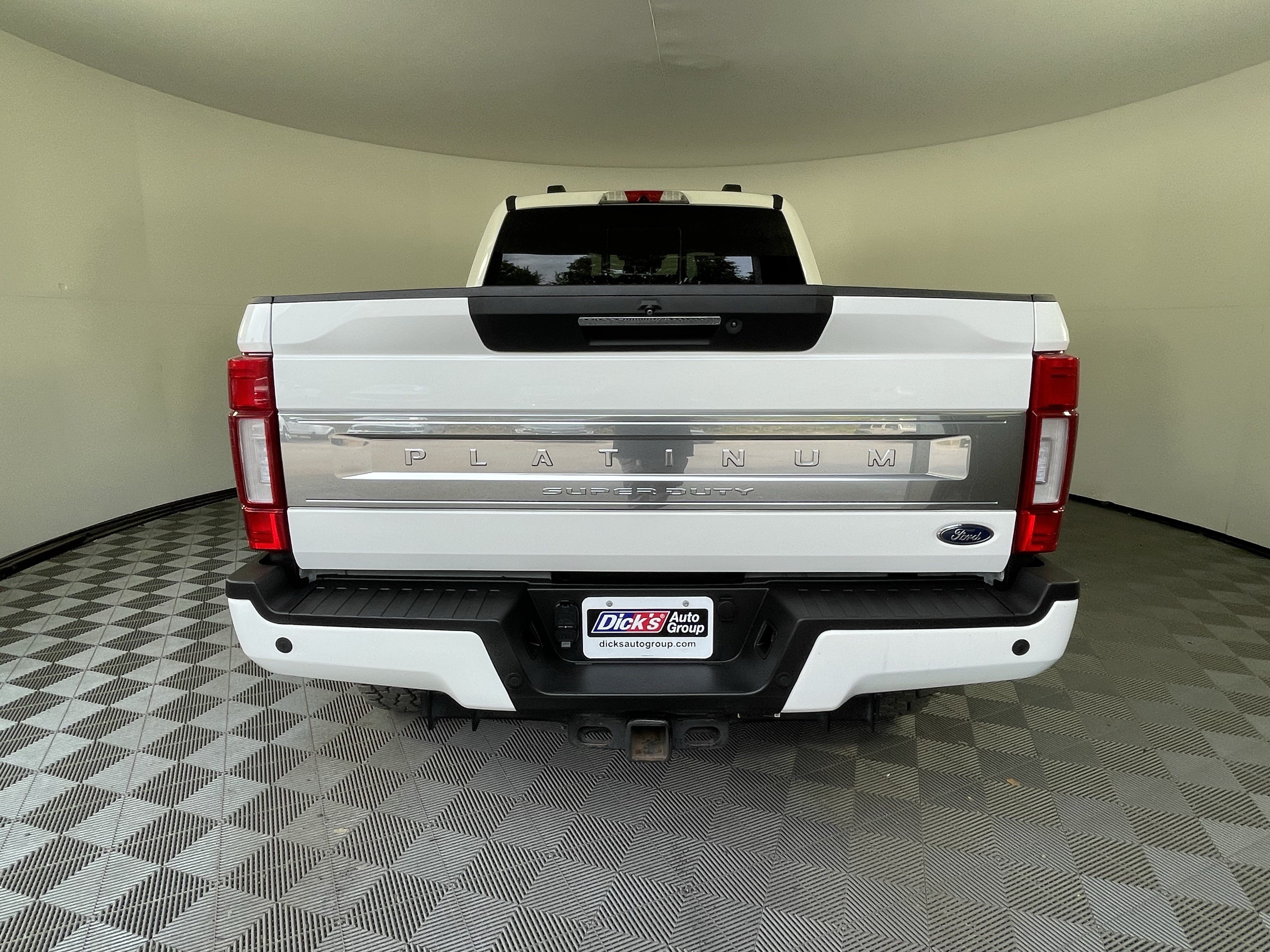 Certified 2022 Ford F350 Platinum w/ Tremor Off-Road Package AWD/4WD image 4
