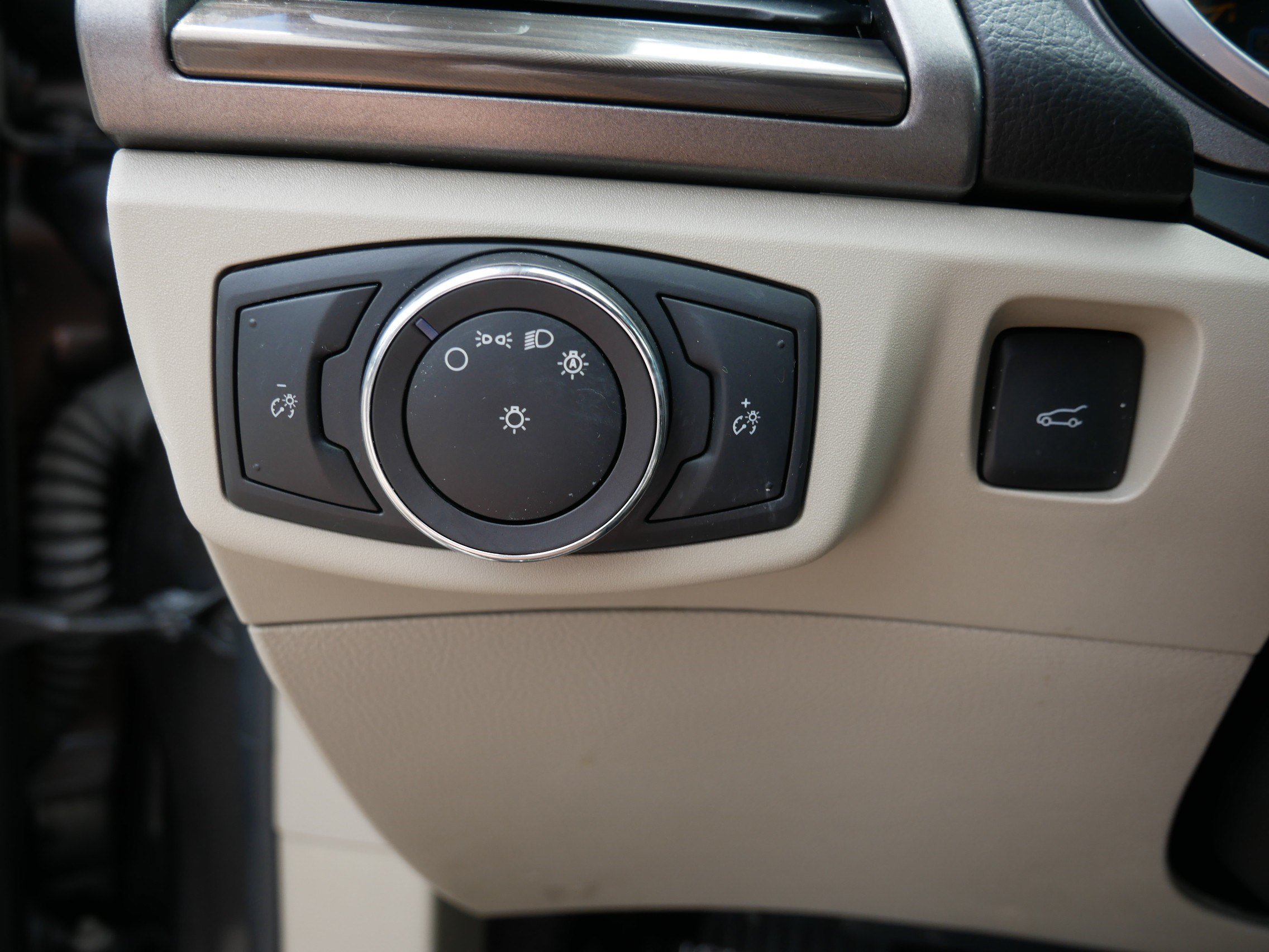 Certified 2019 Ford Fusion SEL FWD image 26
