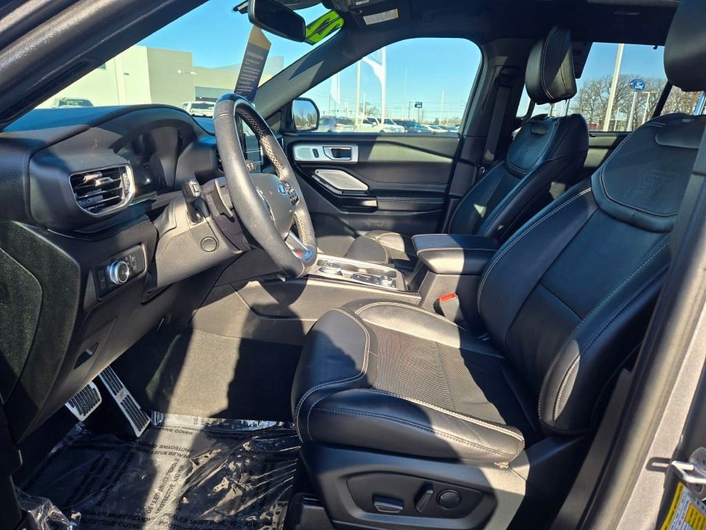 Certified 2022 Ford Explorer ST w/ Equipment Group 401A image 24