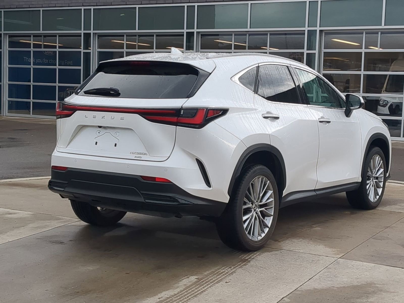 Used 2023 Lexus NX 350h AWD w/ Towing Package (2000 Lbs) image 8