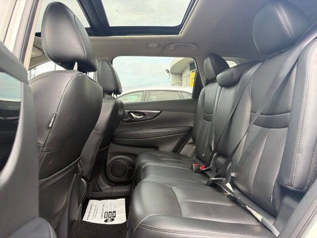 Used 2018 Nissan Rogue SL w/ Premium Package AWD/4WD image 16