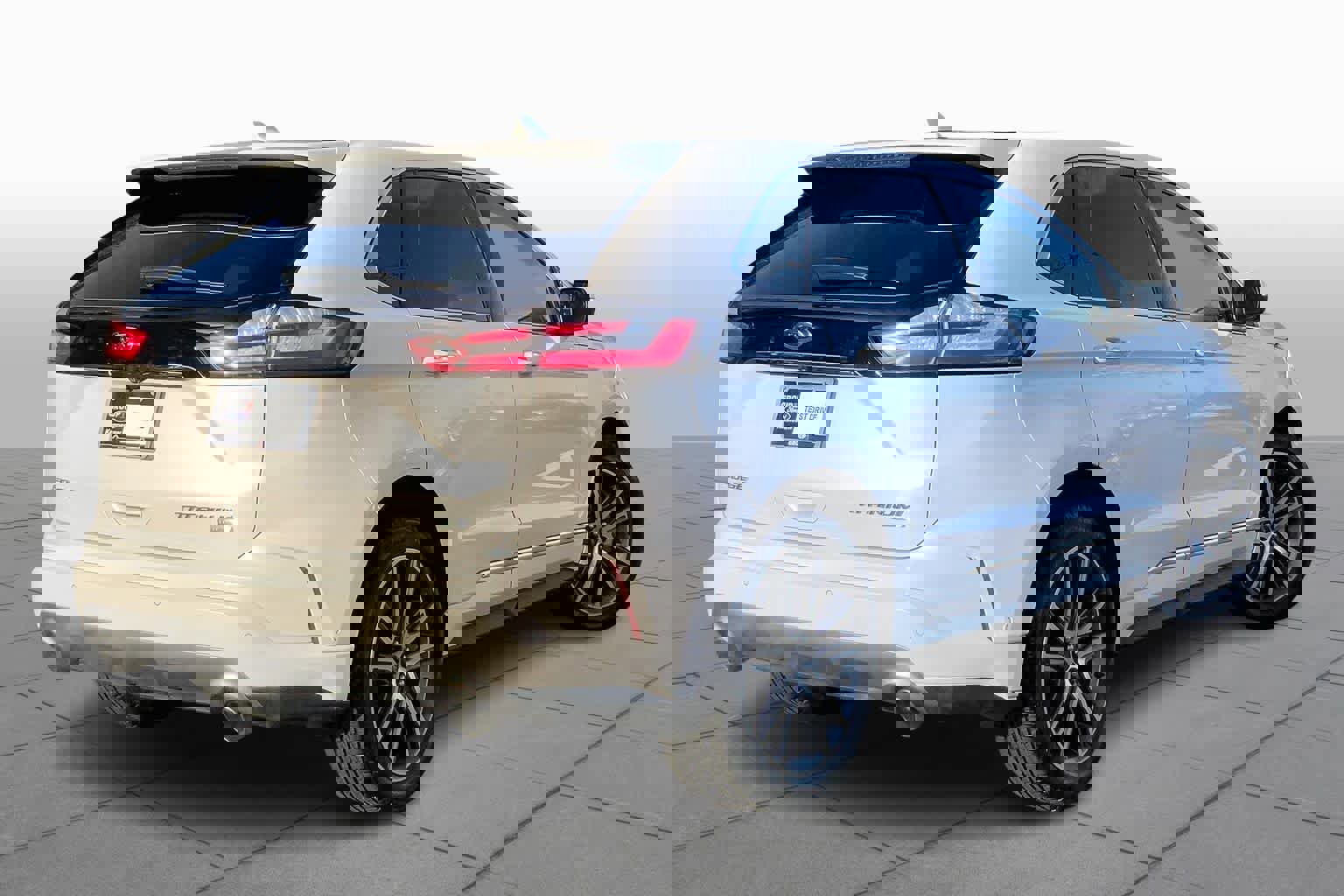 Certified 2019 Ford Edge Titanium w/ Equipment Group 301A image 12