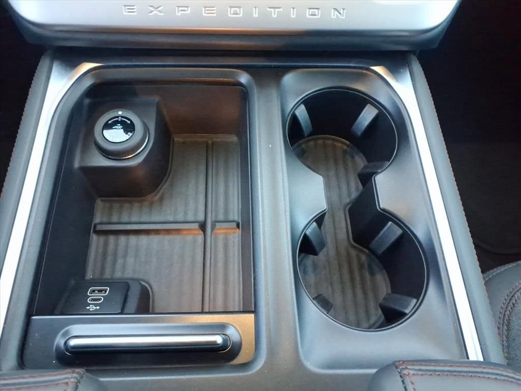 Certified 2025 Ford Expedition Max Active image 12