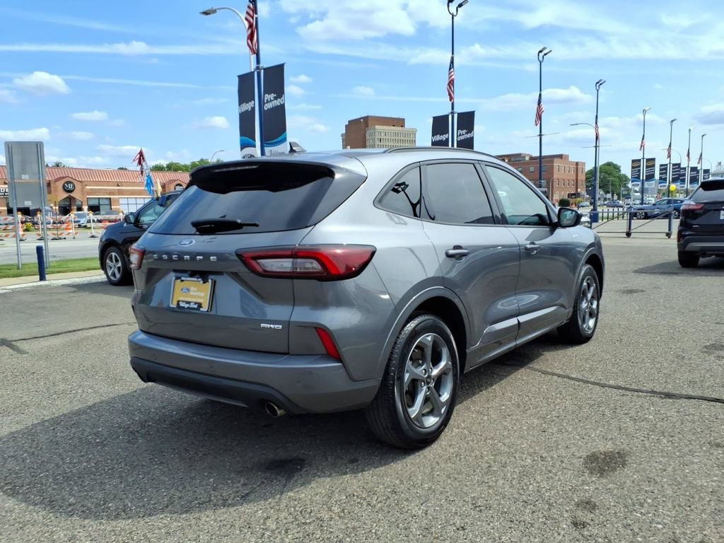Certified 2024 Ford Escape ST-Line w/ Tech Pack #1 AWD/4WD image 6
