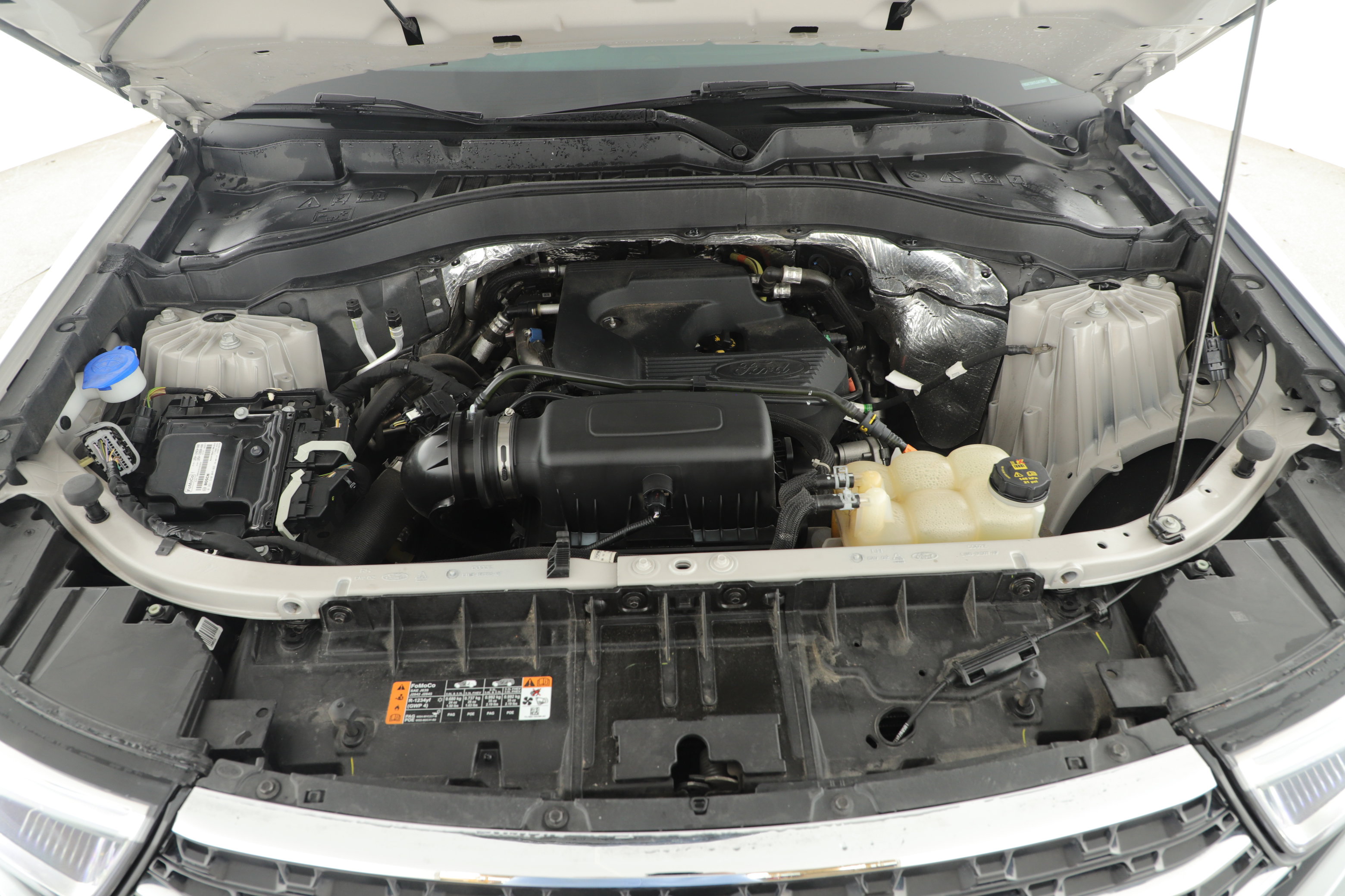 Certified 2020 Ford Explorer XLT w/ Equipment Group 202A RWD image 5