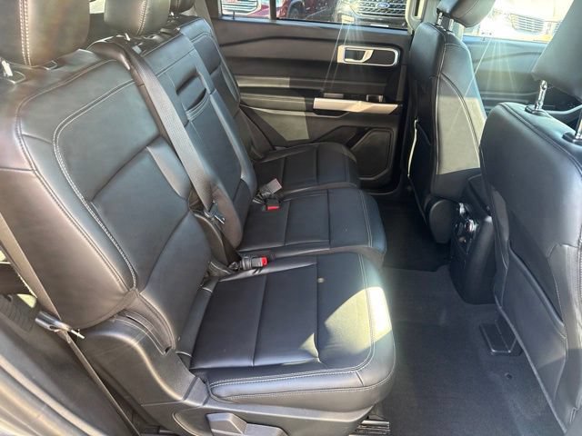 Certified 2022 Ford Explorer XLT w/ Equipment Group 202A AWD/4WD image 13