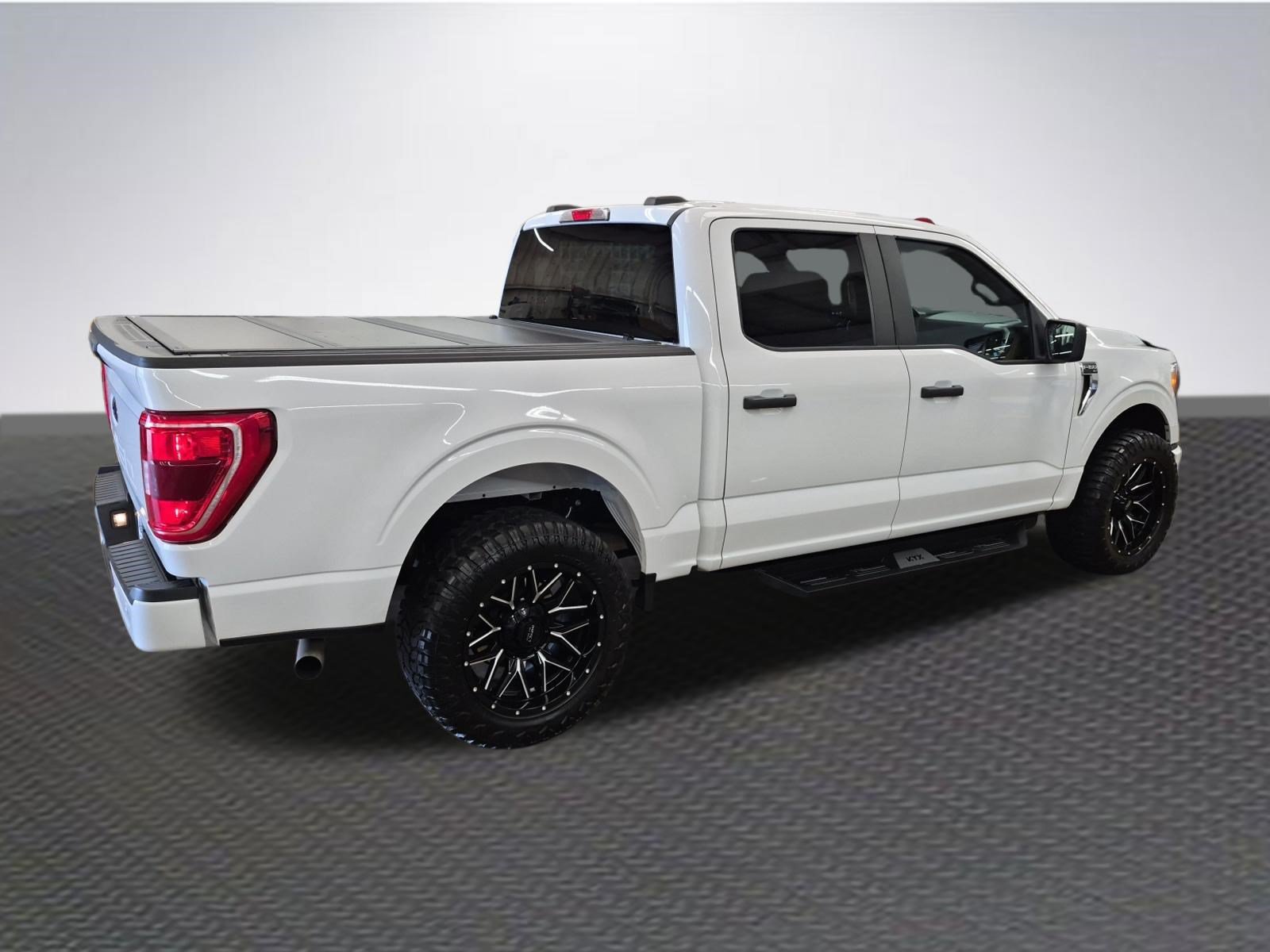 Certified 2023 Ford F150 XLT RWD image 4