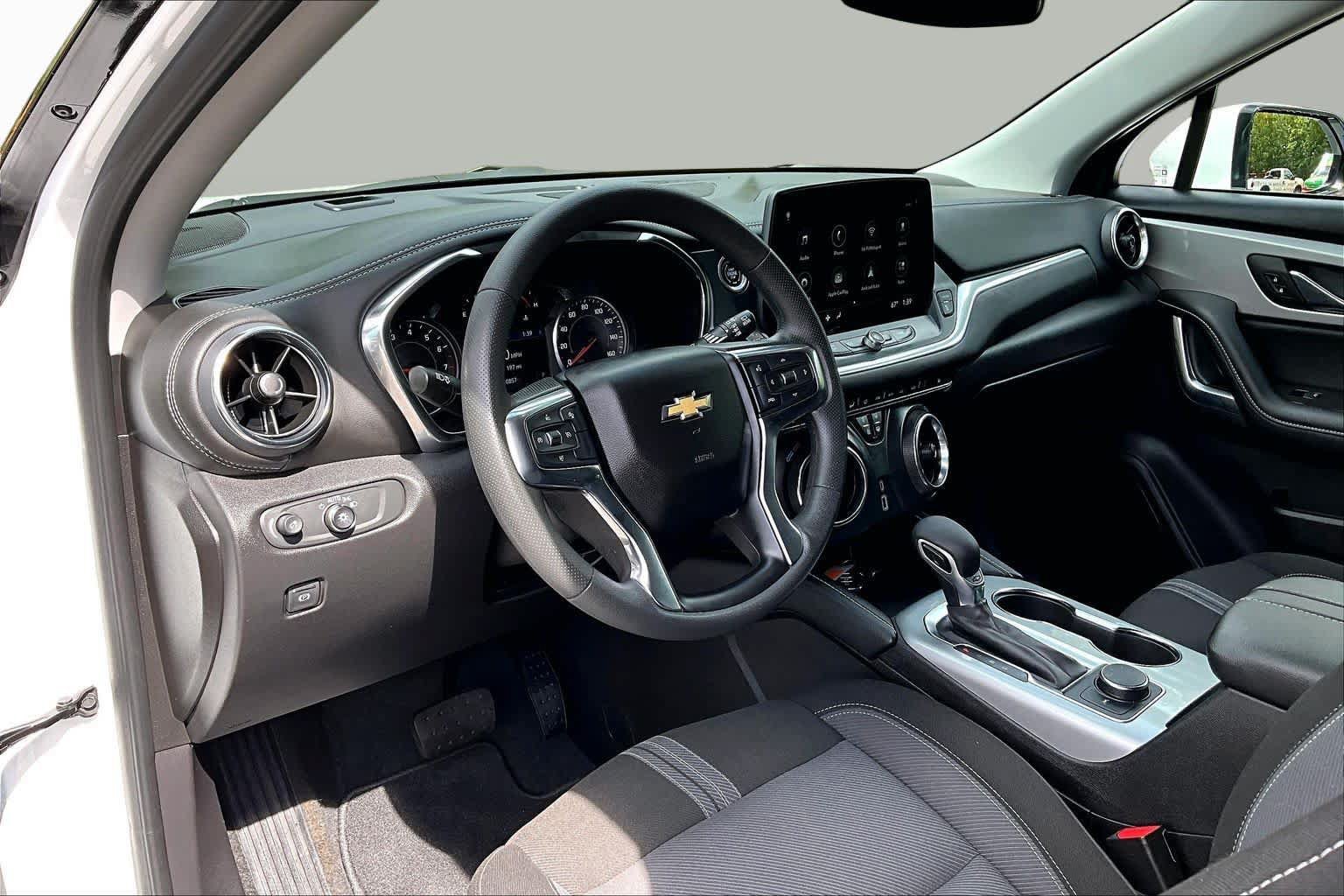 Used 2024 Chevrolet Blazer LT AWD/4WD image 18