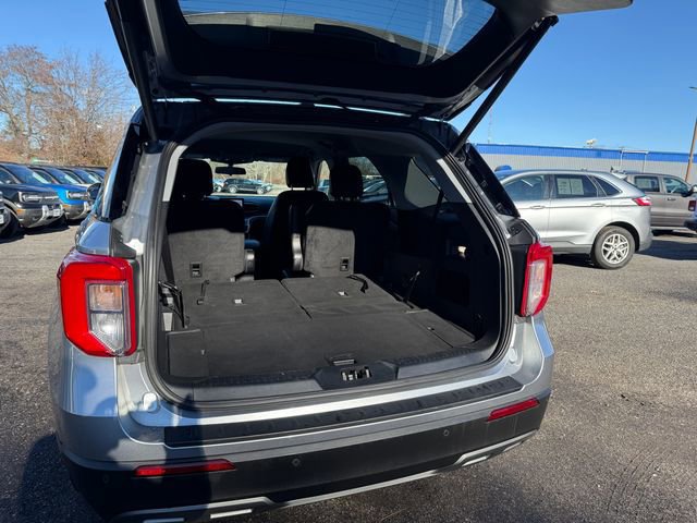 Certified 2022 Ford Explorer XLT w/ Equipment Group 202A image 20